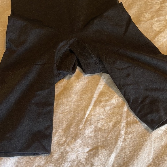 SPANX shapewear control top size small - Picture 4 of 5